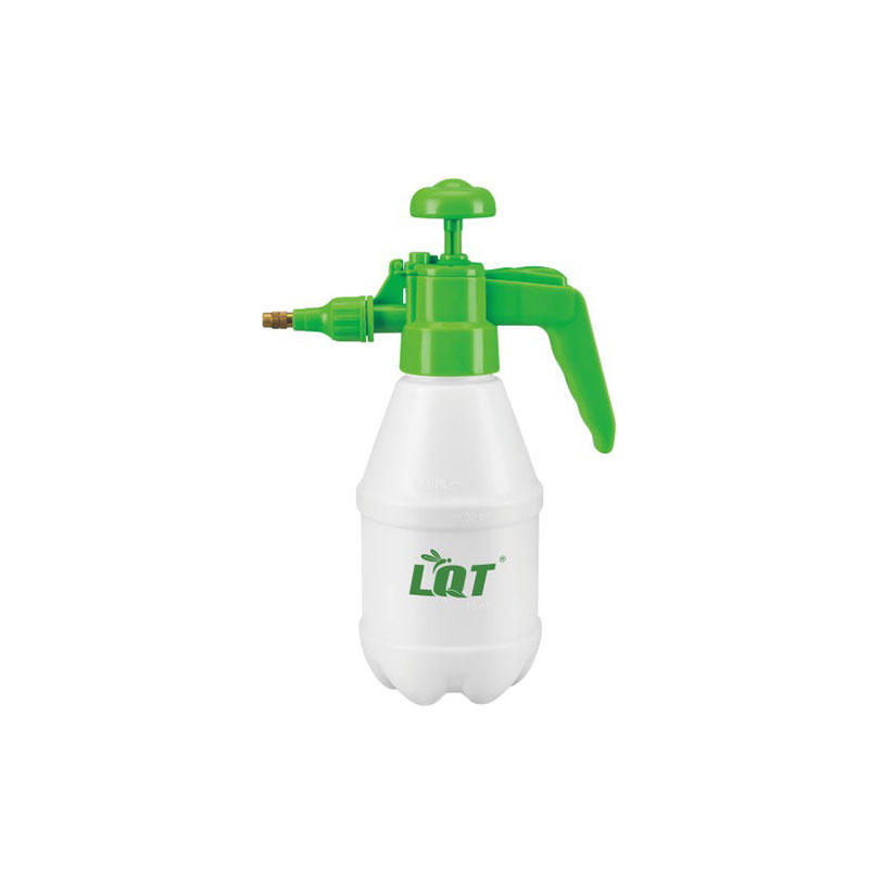 LQT:A7010 Agricultural green handle watering can